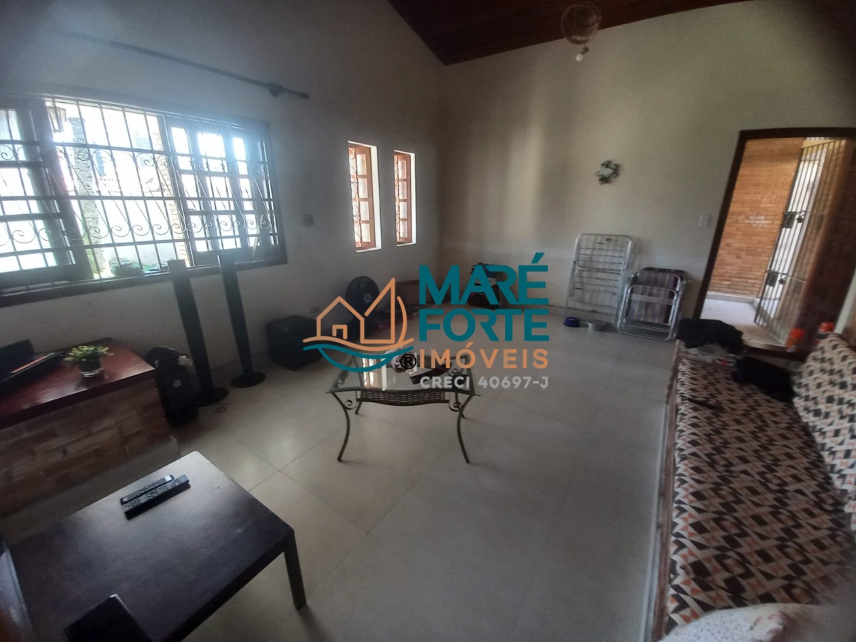 Casa à venda com 3 quartos, 191m² - Foto 2