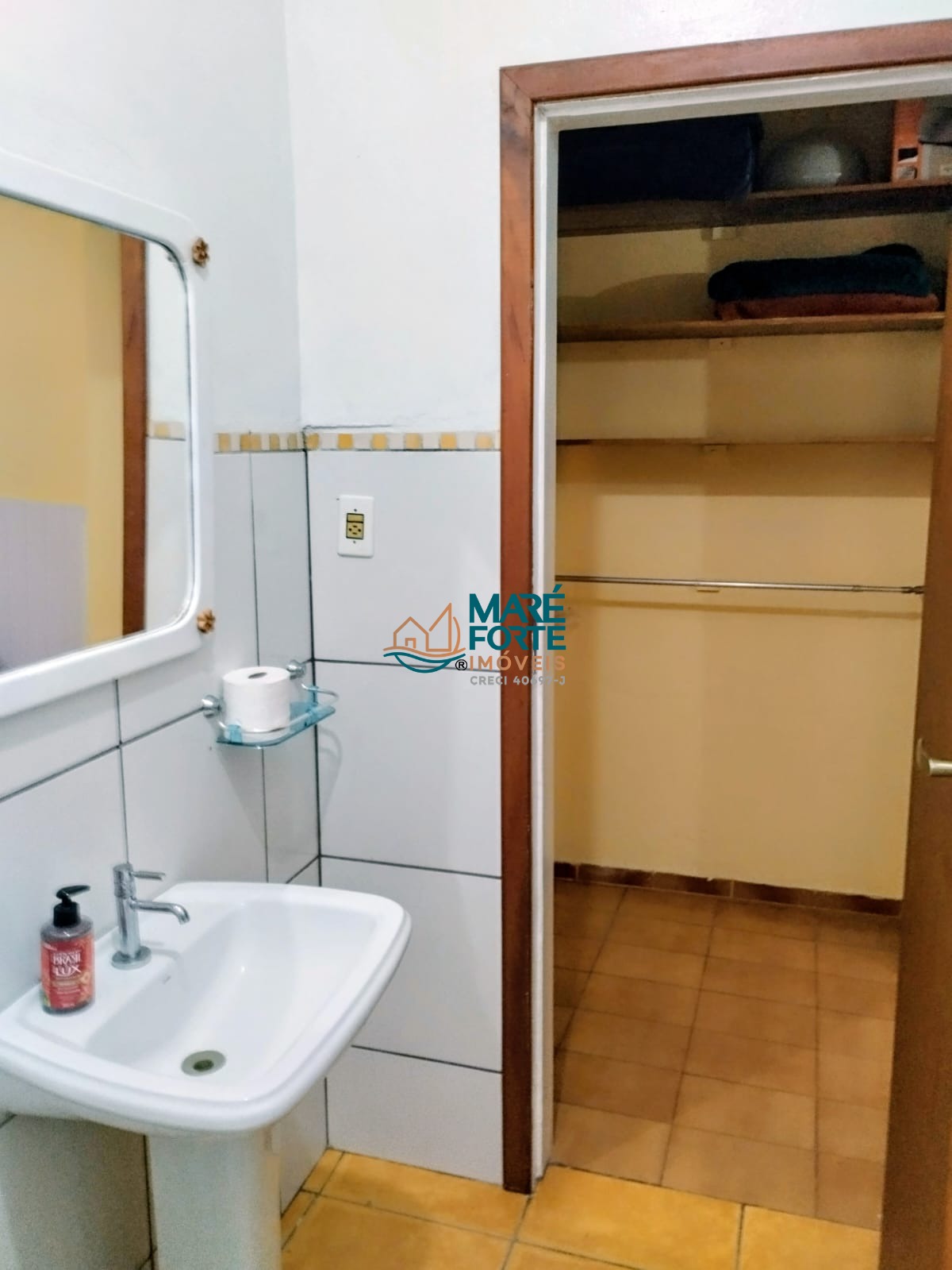 Casa à venda com 3 quartos, 102m² - Foto 11
