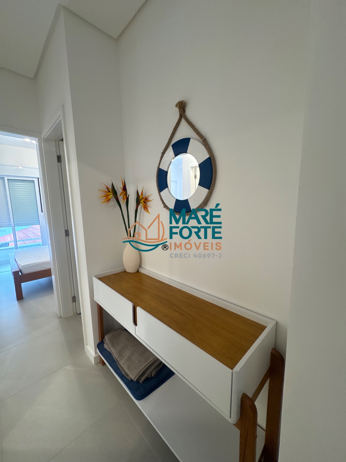 Amplo apartamento, novo, próximo a orla!
