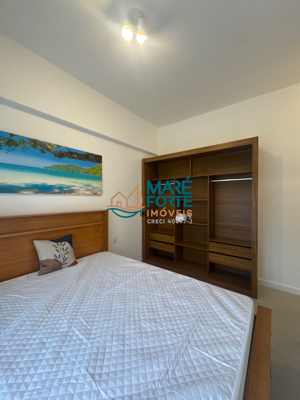 Amplo apartamento, novo, próximo a orla!