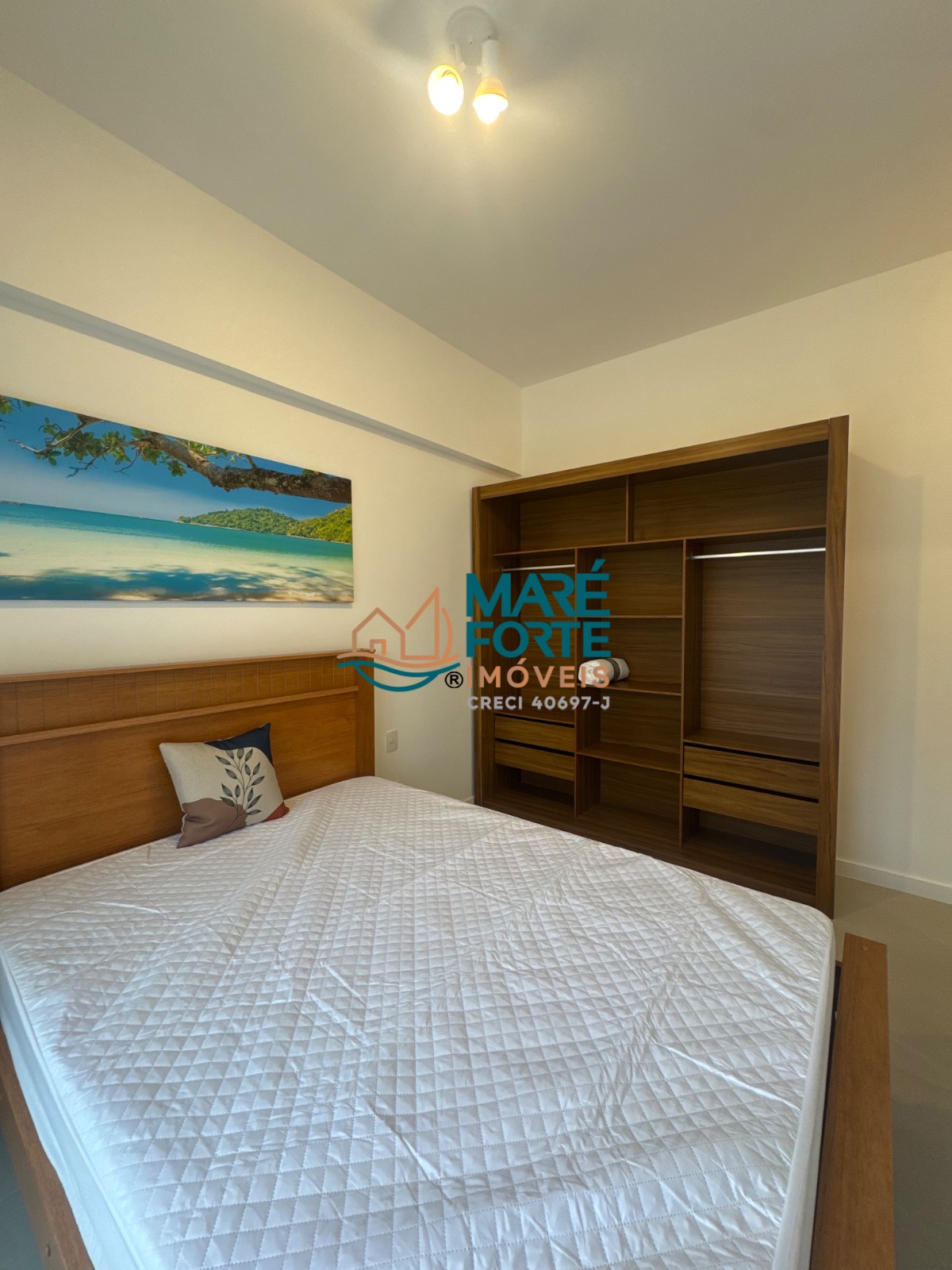 Amplo apartamento, novo, próximo a orla!