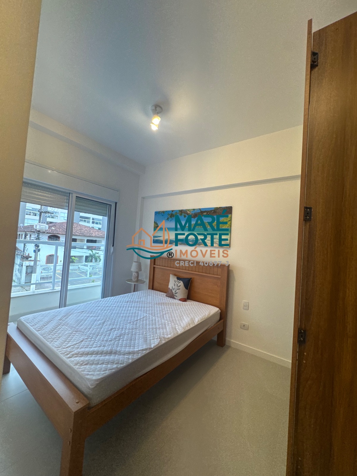 Amplo apartamento, novo, próximo a orla!