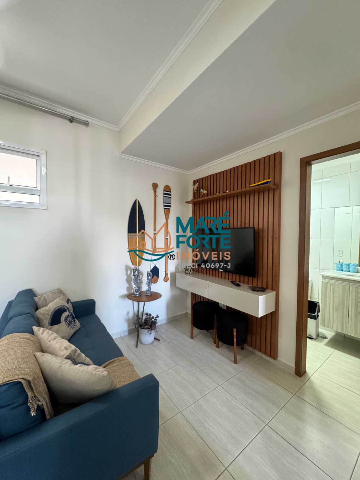 Apartamento com dois dormitórios, todo mobiliado apenas 200 metros da orla do Itaguá
