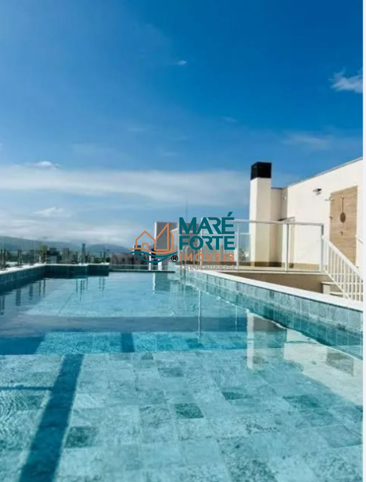 Apartamento moderno, totalmente mobiliado e decorado, pronto para morar ou investir.