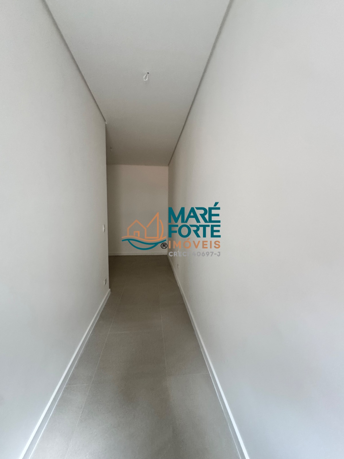 Apartamento recém entregue, condomínio com área de lazer