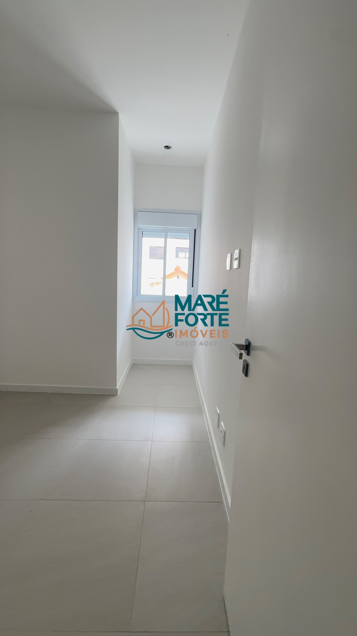 Apartamento recém entregue, condomínio com área de lazer
