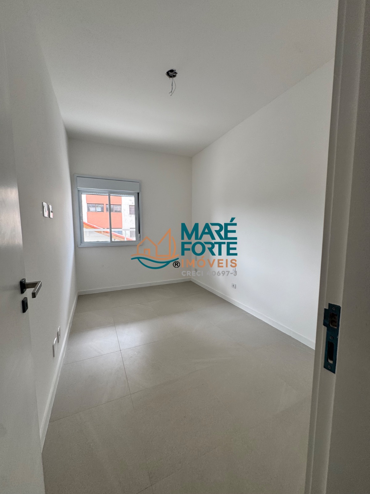 Apartamento recém entregue, condomínio com área de lazer