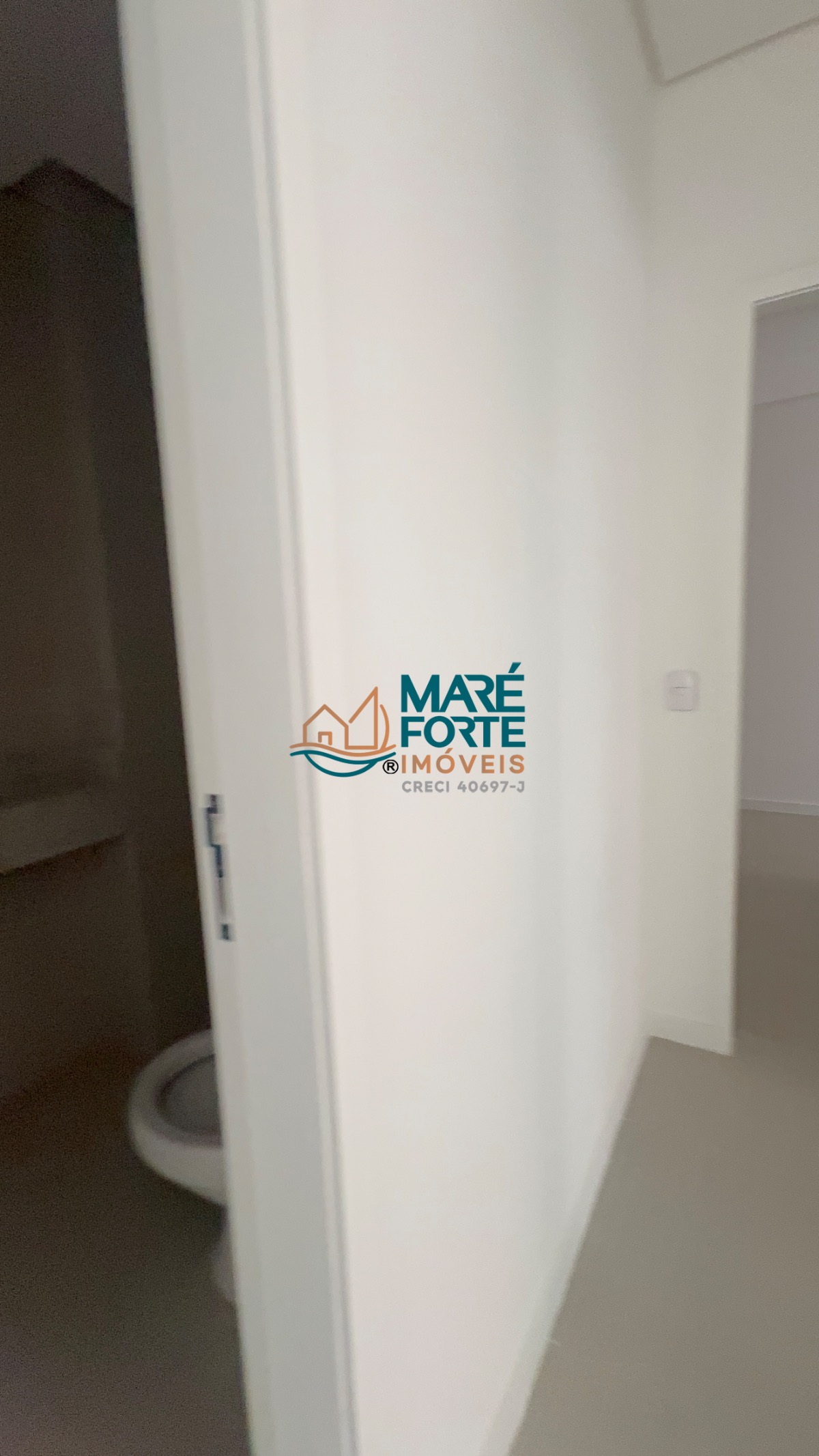 Apartamento recém entregue, condomínio com área de lazer