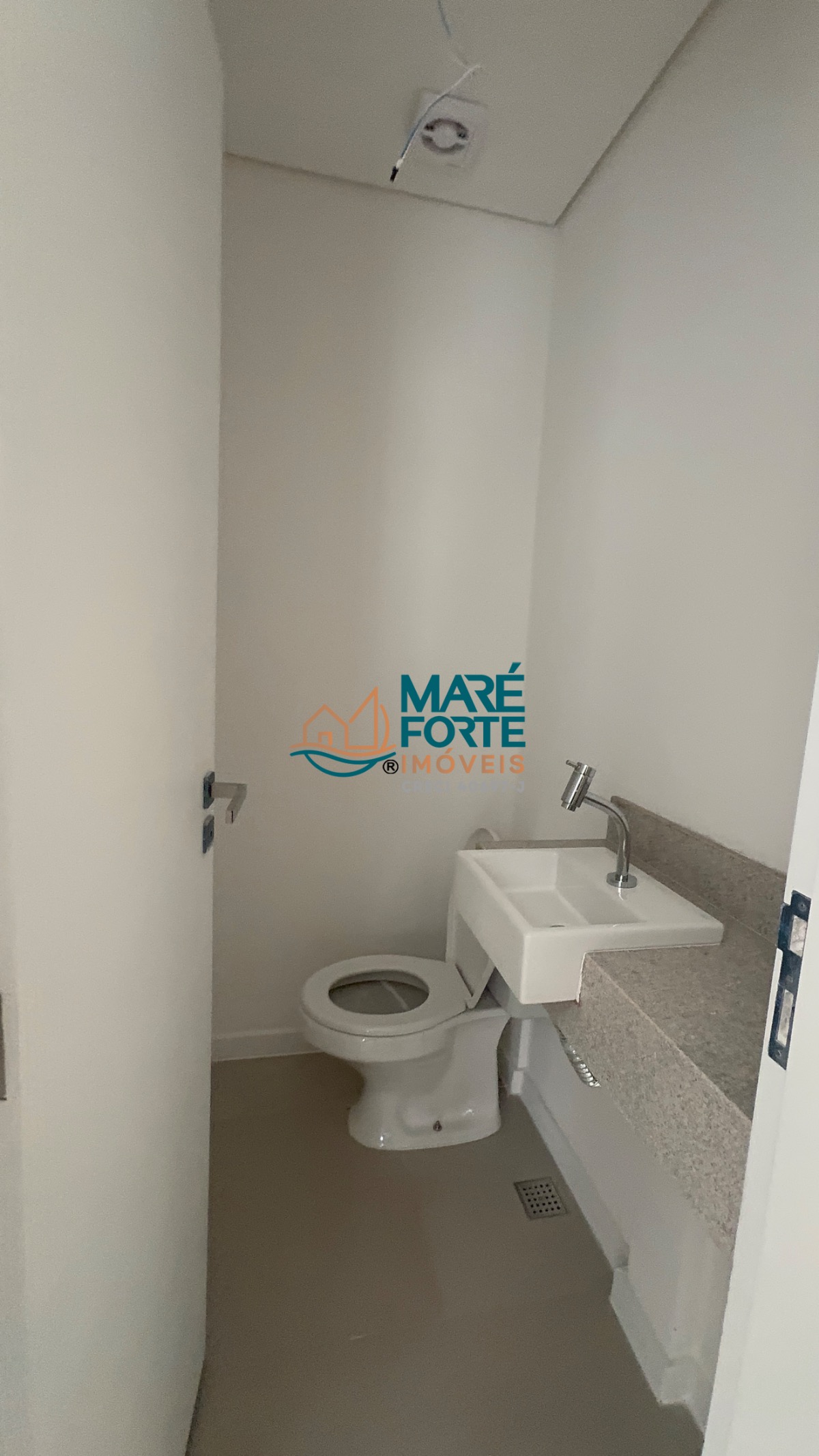 Apartamento recém entregue, condomínio com área de lazer