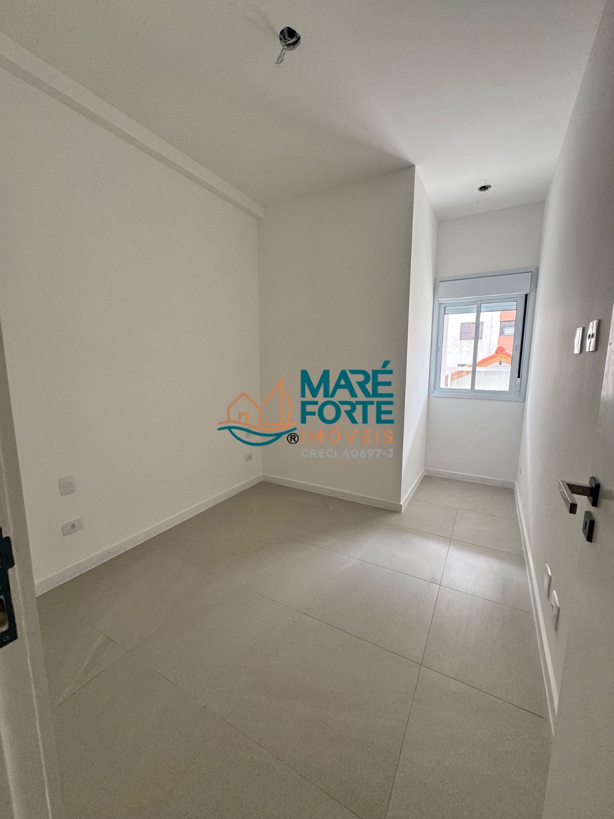 Apartamento recém entregue, condomínio com área de lazer