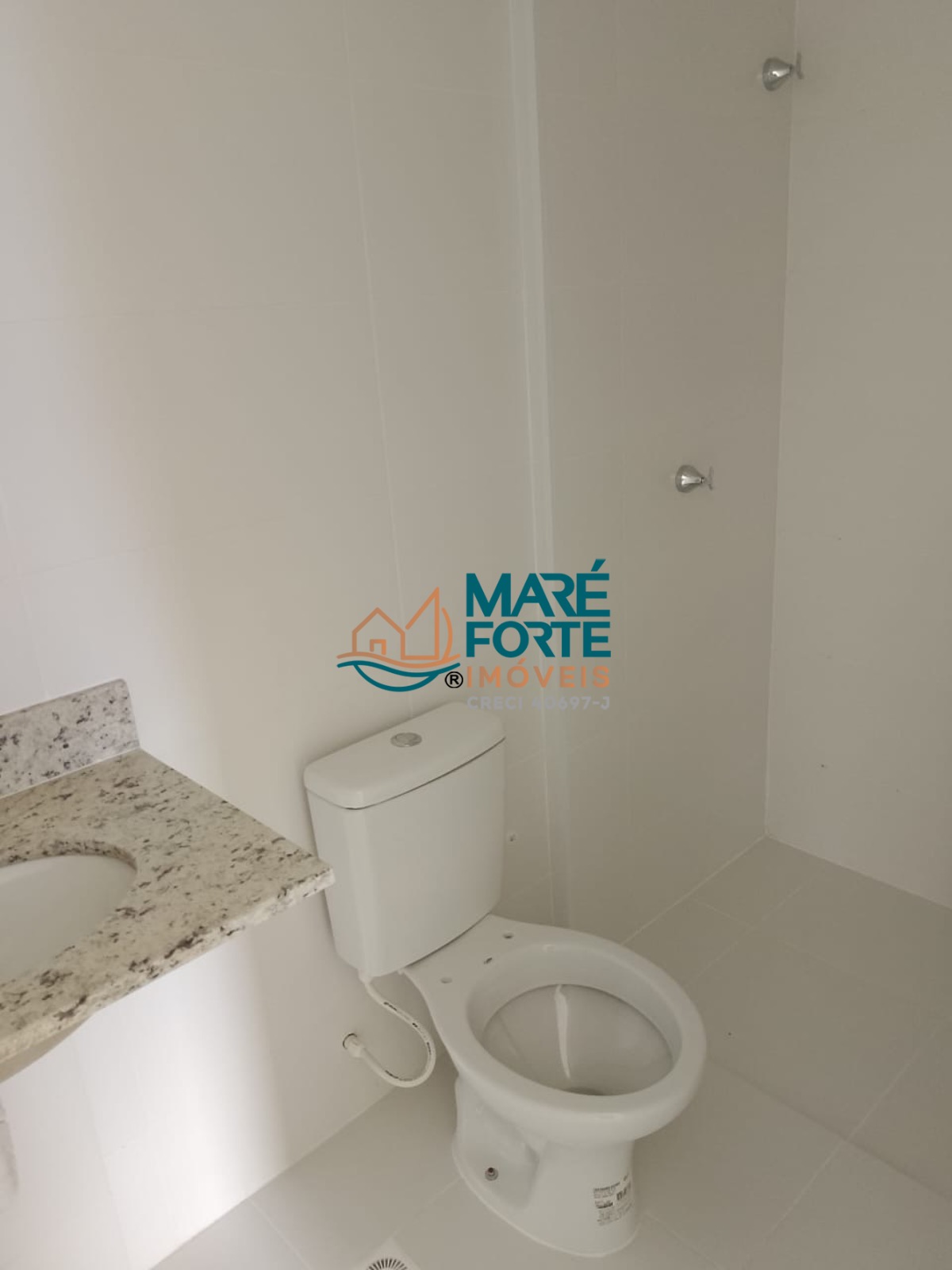 Apartamento novo sol da manhã, 400 metros da orla do Itaguá