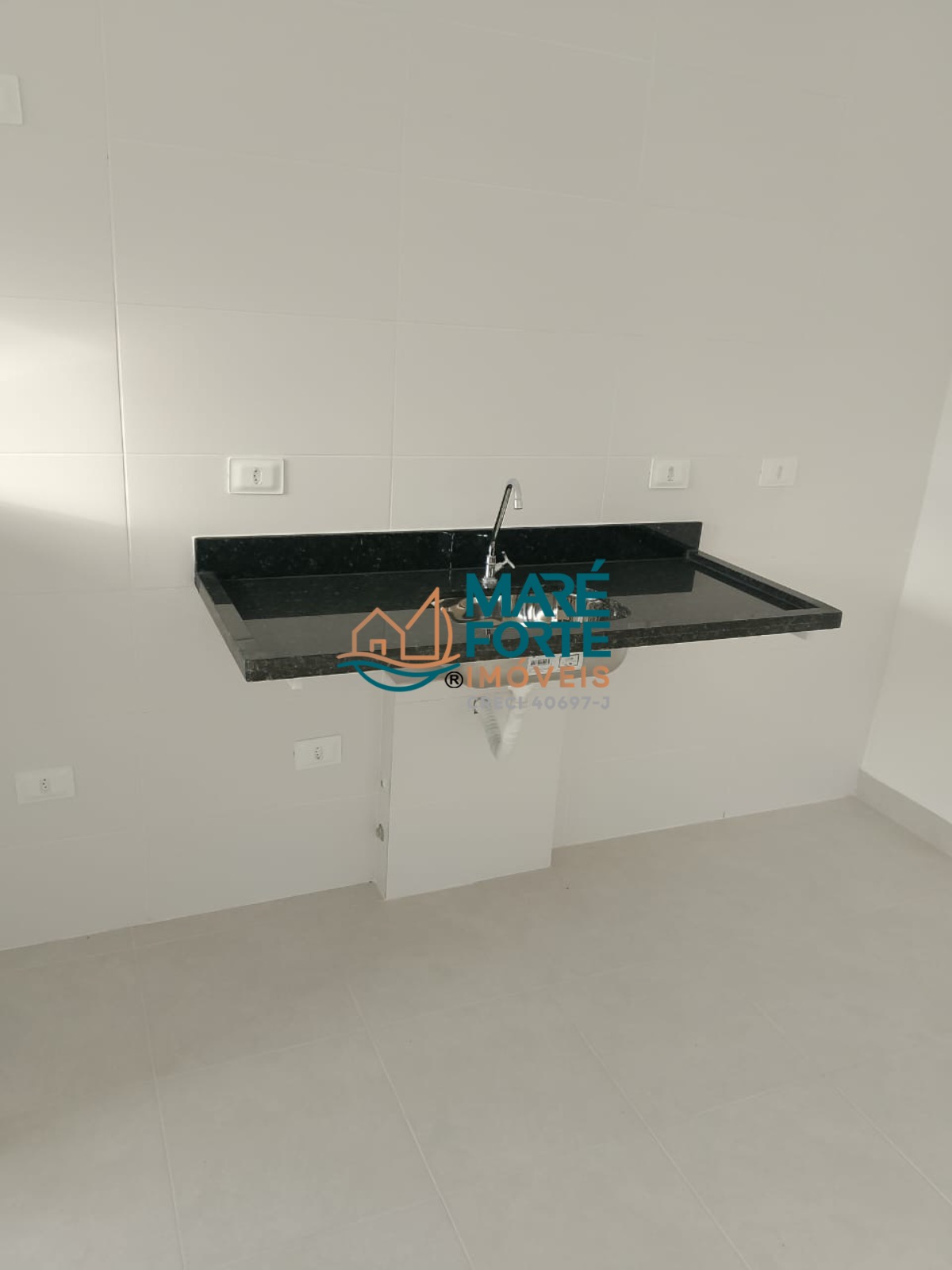 Apartamento novo sol da manhã, 400 metros da orla do Itaguá