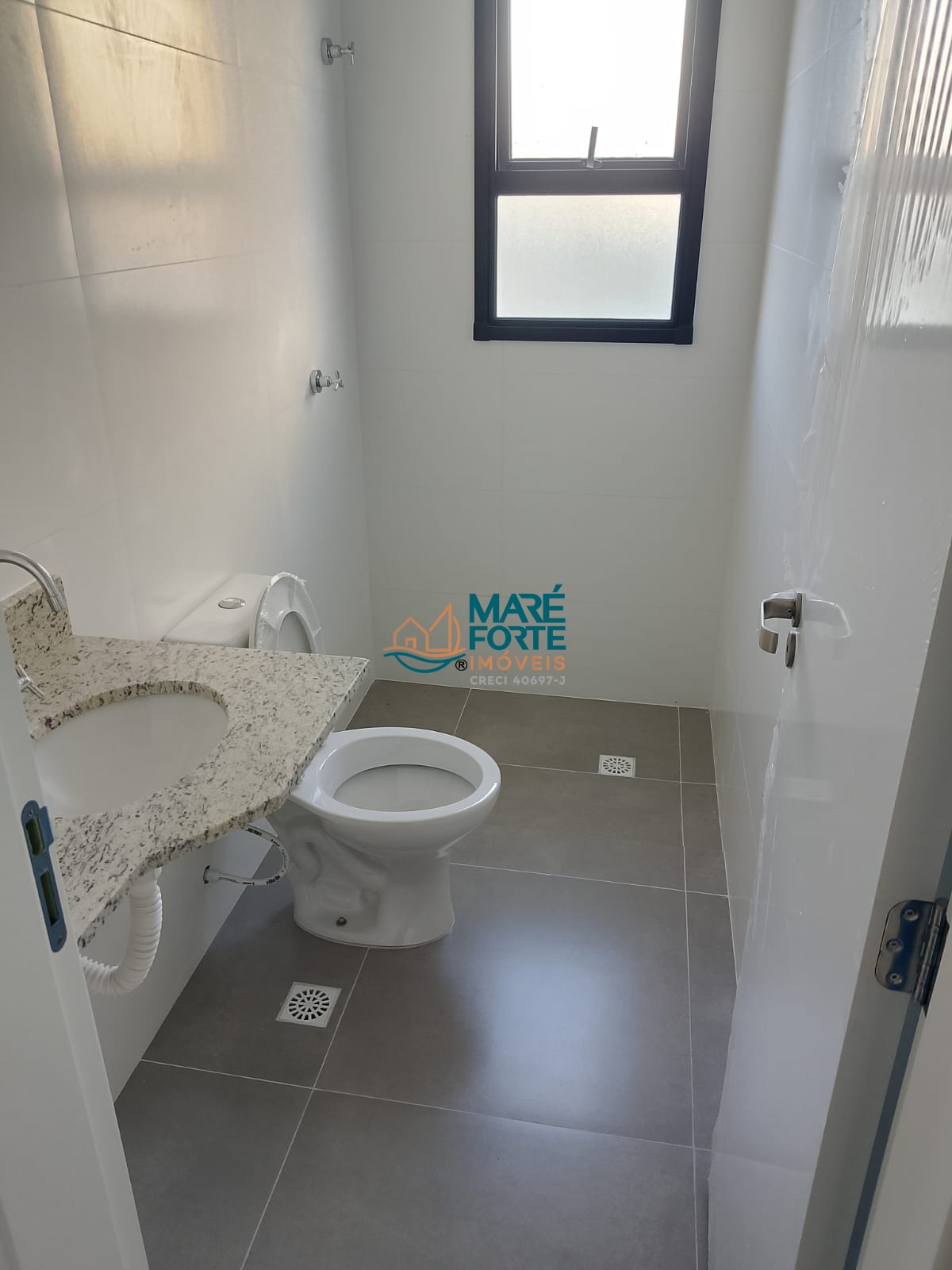 Apartamento recém entregue com 2 suítes!