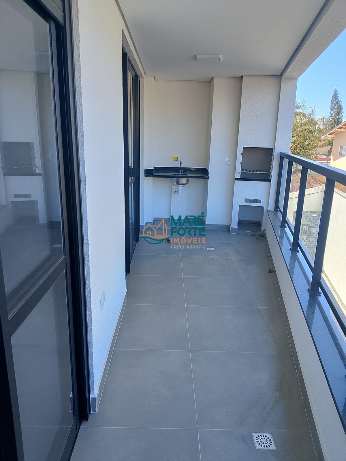 Apartamento recém entregue com 2 suítes!