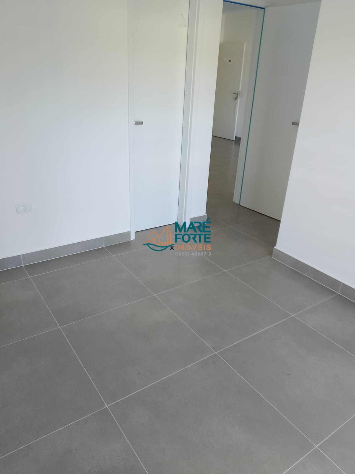 Apartamento recém entregue com 2 suítes!