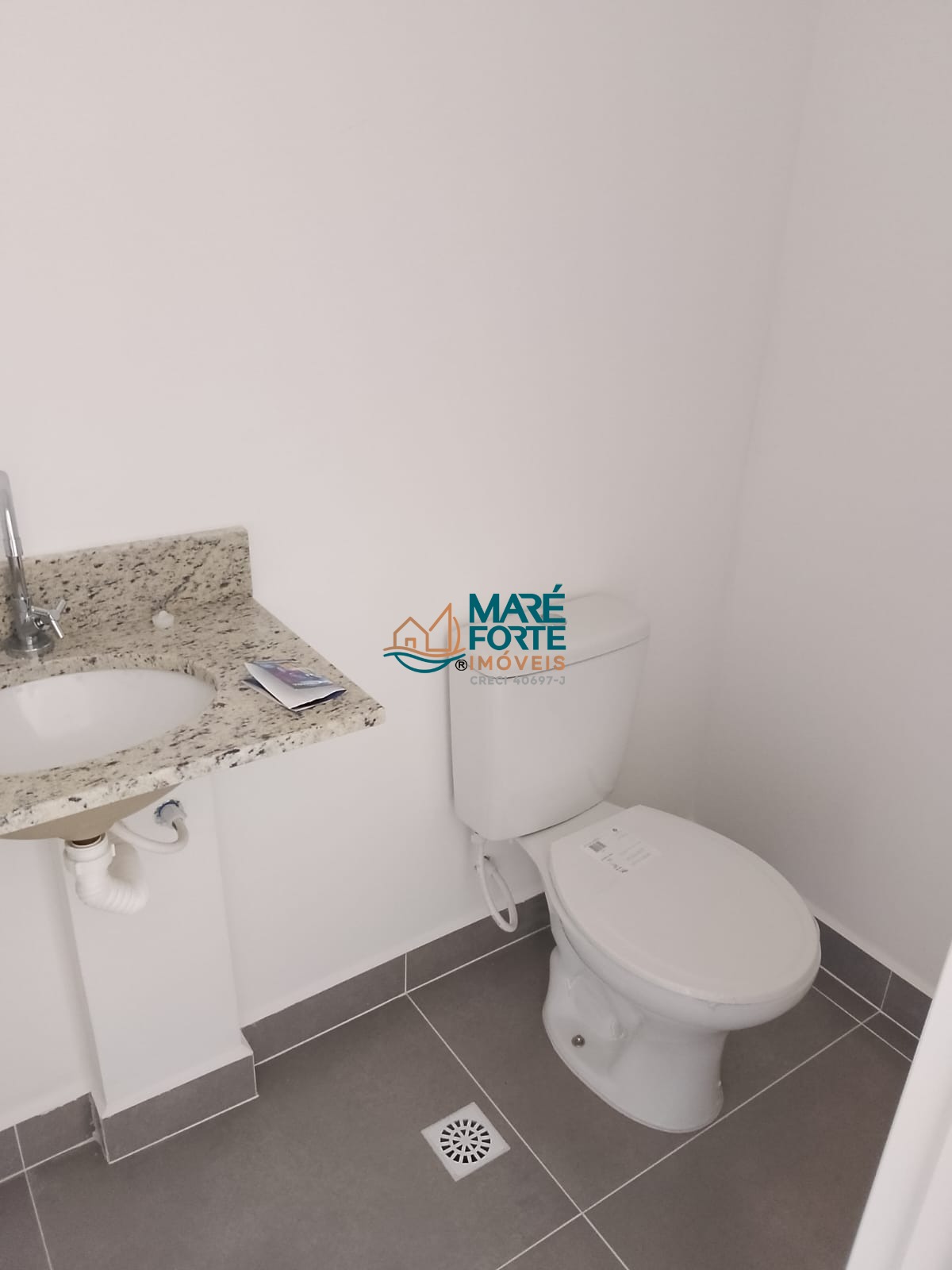 Apartamento recém entregue com 2 suítes!