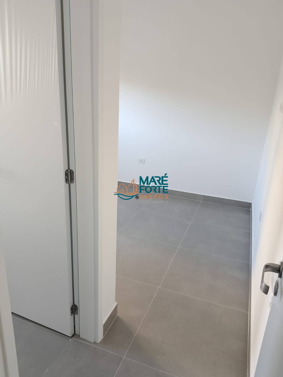Apartamento recém entregue com 2 suítes!