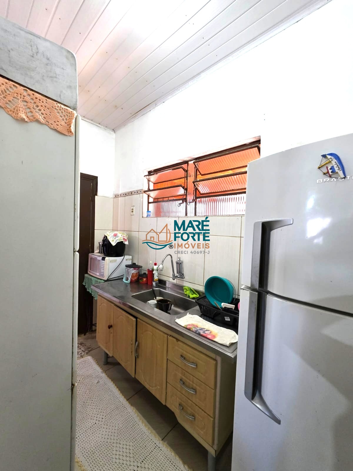 Casa a 250m da praia com ponto comercial e edícula!