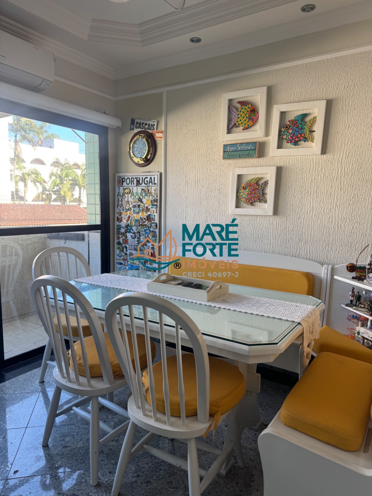 Apartamento mobiliado 1 dormitório frente para a rua