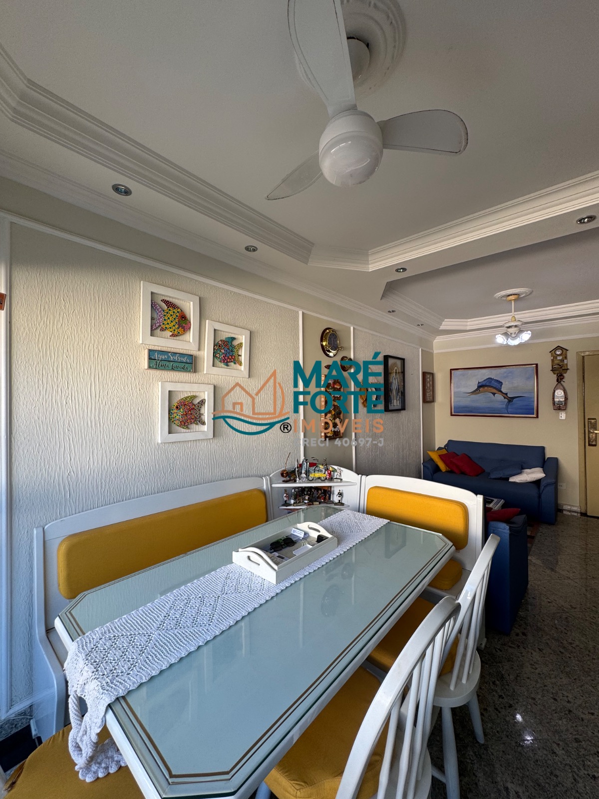 Apartamento mobiliado 1 dormitório frente para a rua