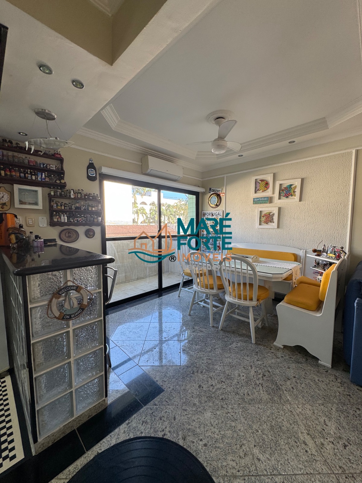 Apartamento mobiliado 1 dormitório frente para a rua