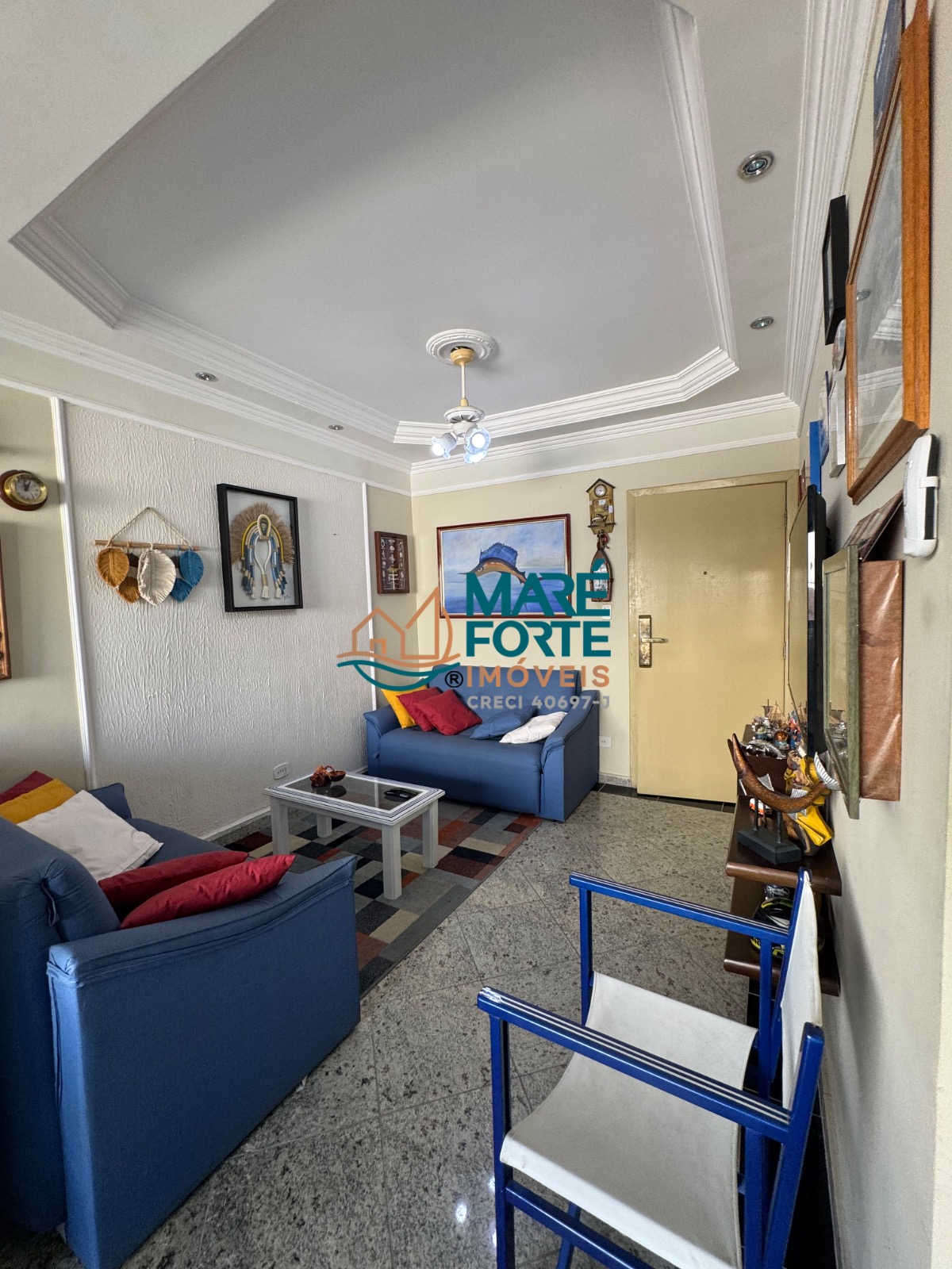 Apartamento mobiliado 1 dormitório frente para a rua