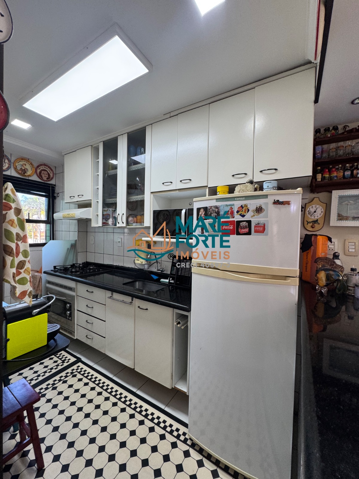 Apartamento mobiliado 1 dormitório frente para a rua