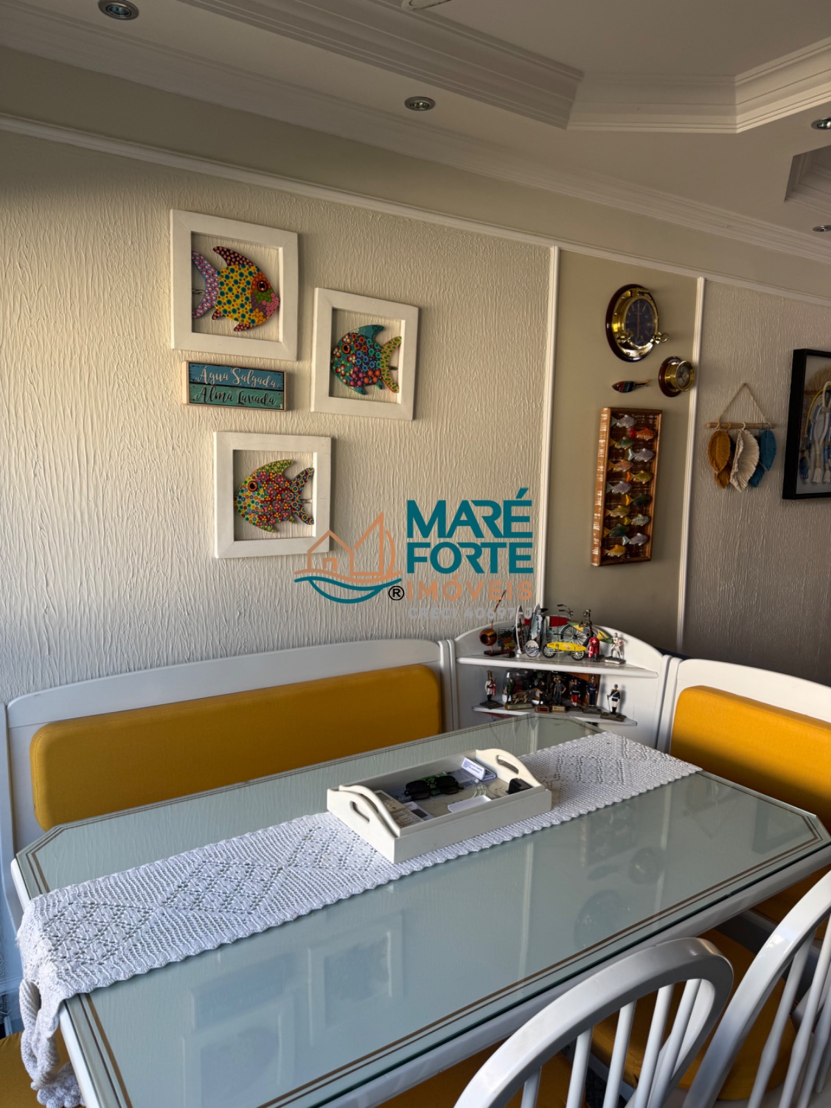 Apartamento mobiliado 1 dormitório frente para a rua