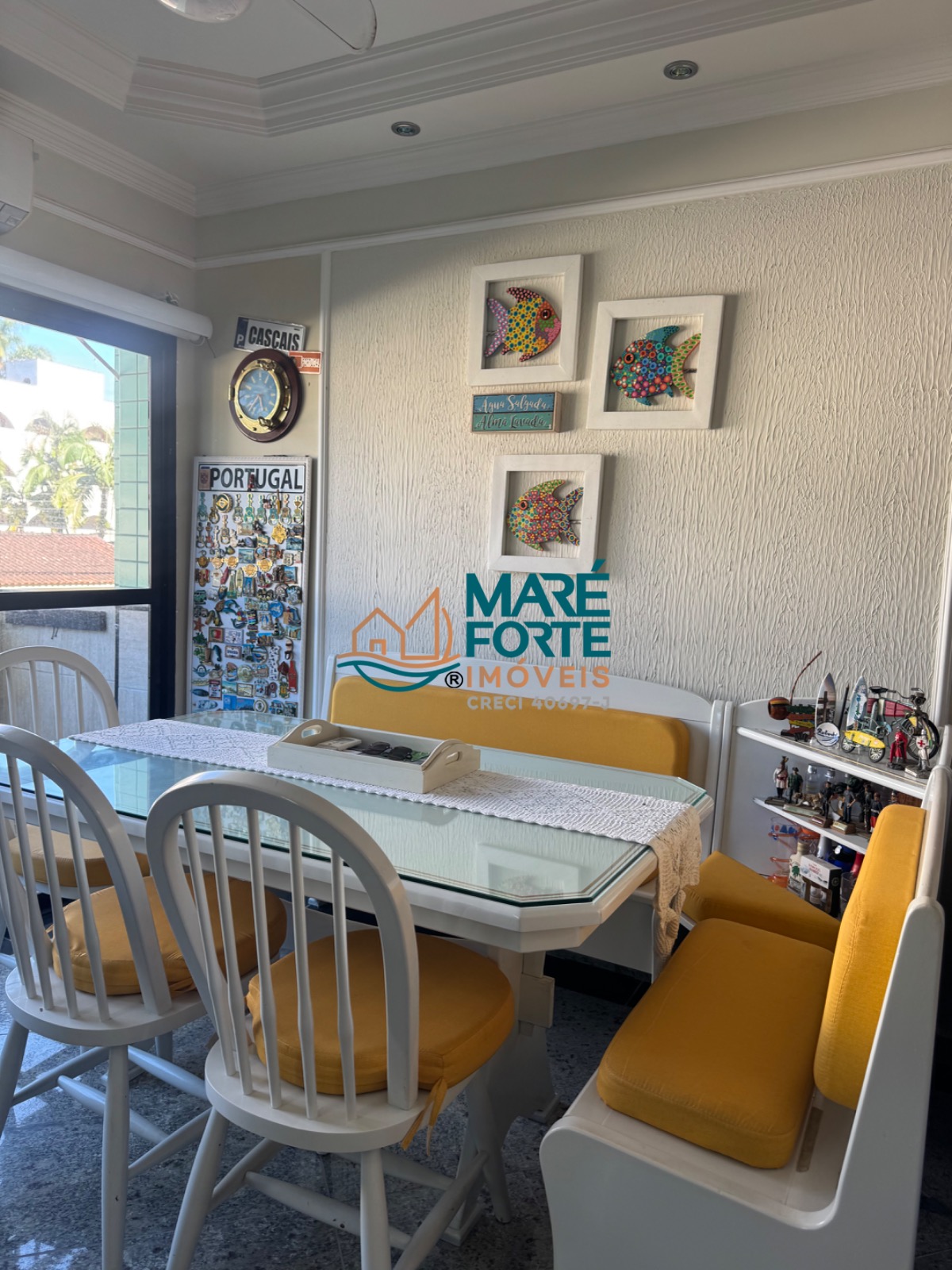 Apartamento mobiliado 1 dormitório frente para a rua