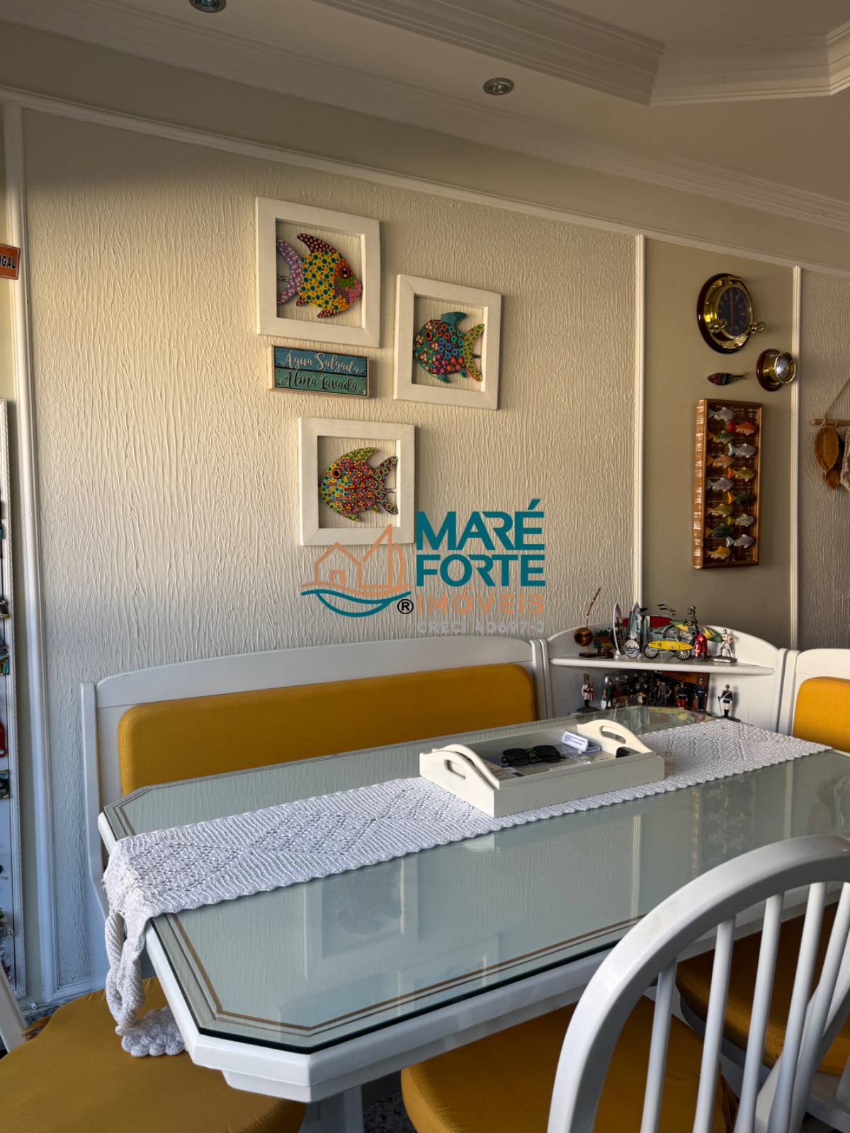Apartamento mobiliado 1 dormitório frente para a rua
