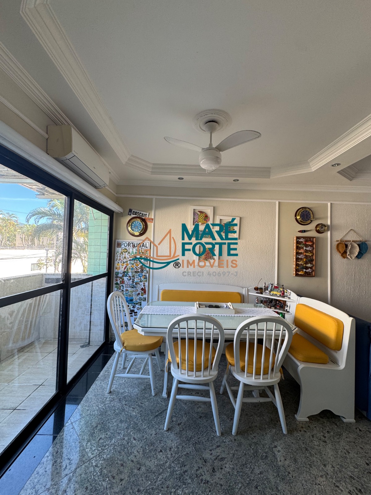 Apartamento mobiliado 1 dormitório frente para a rua