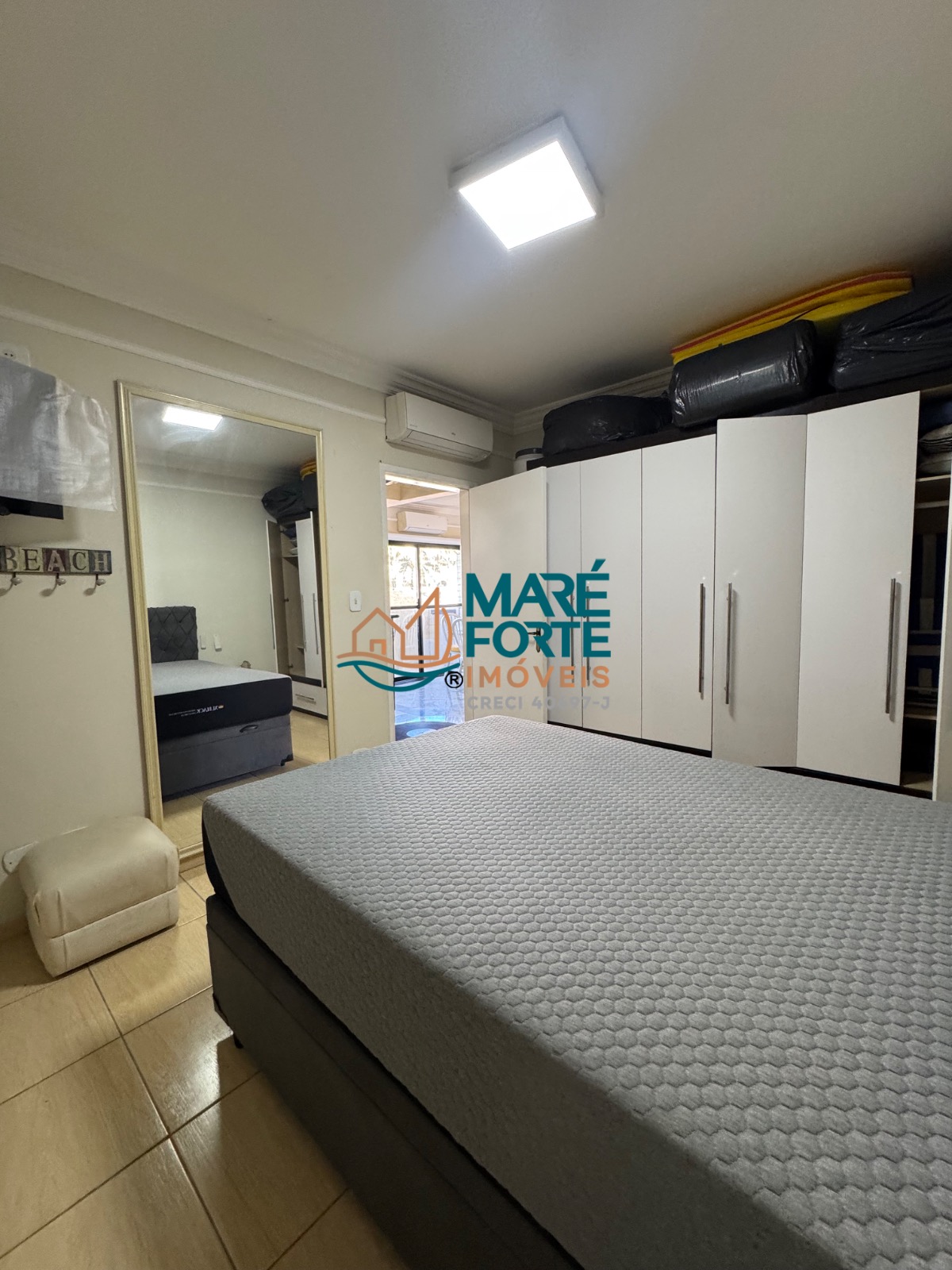 Apartamento mobiliado 1 dormitório frente para a rua