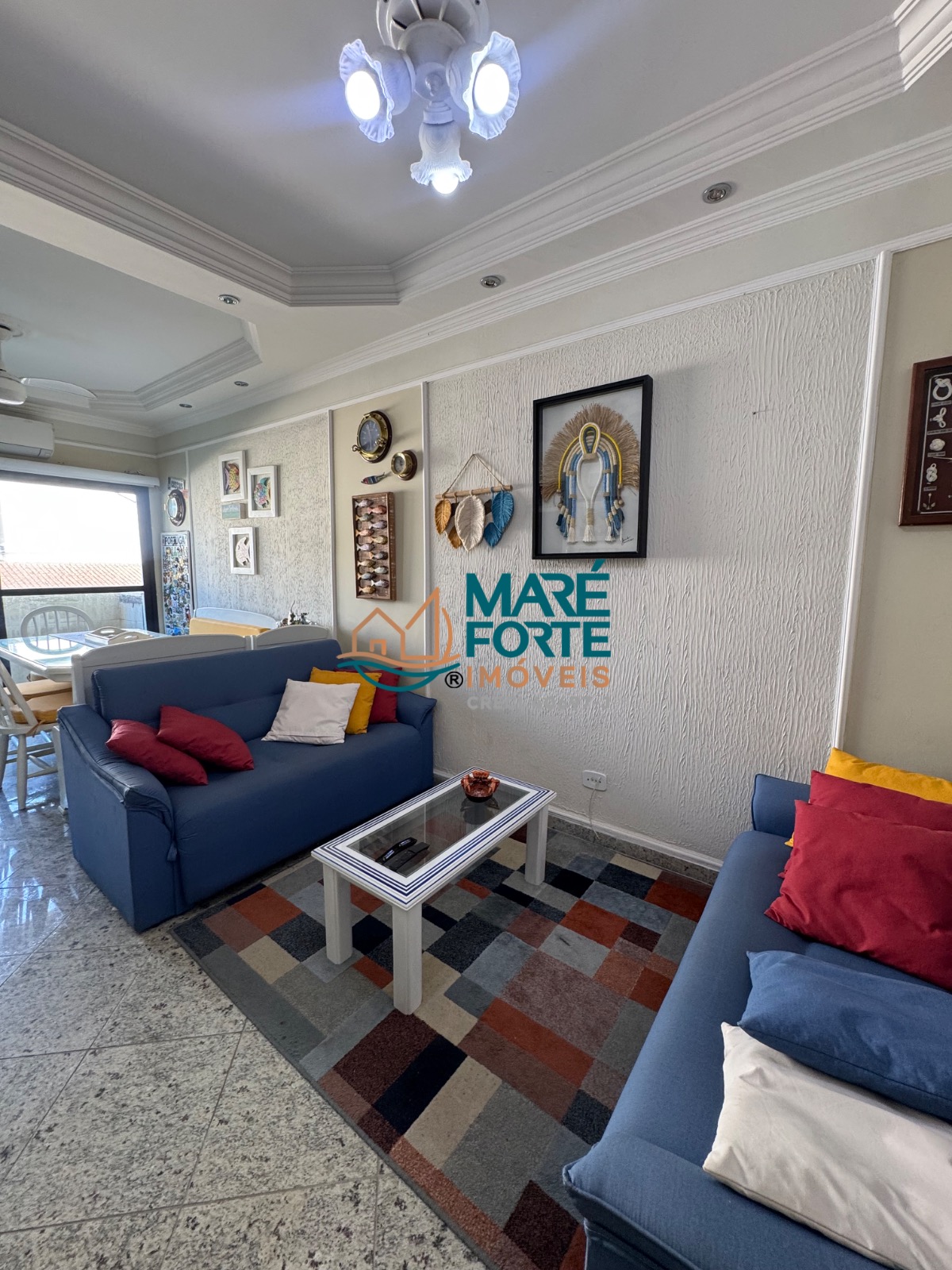 Apartamento mobiliado 1 dormitório frente para a rua