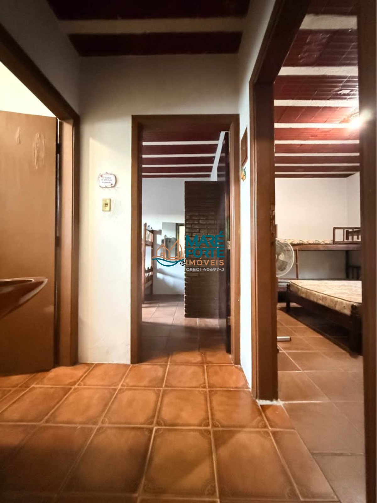Casa com terreno inteiro e edícula a 450m da praia!