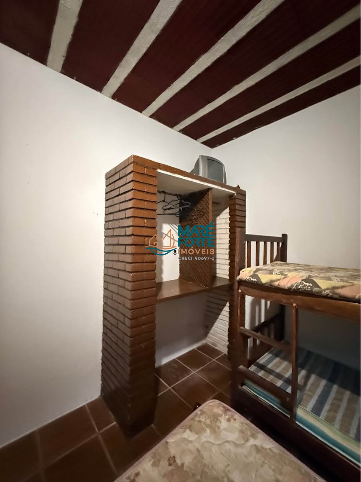 Casa com terreno inteiro e edícula a 450m da praia!