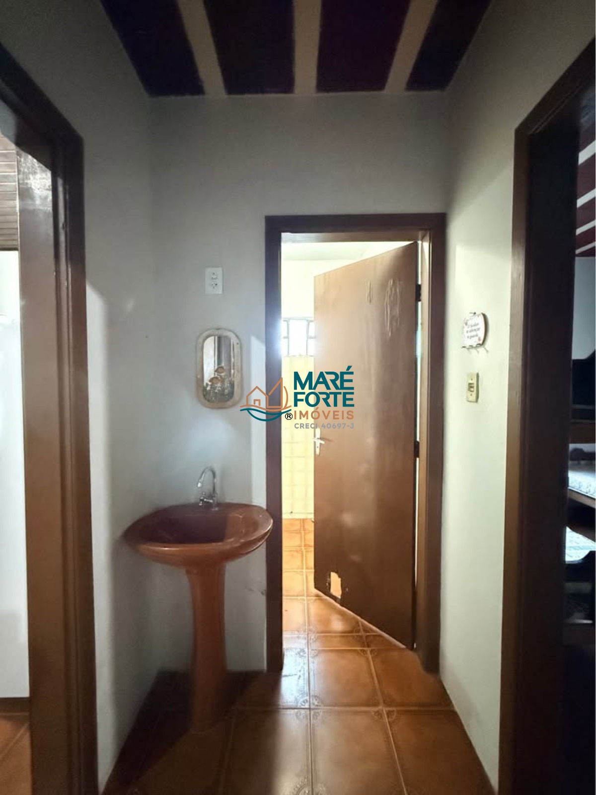 Casa com terreno inteiro e edícula a 450m da praia!