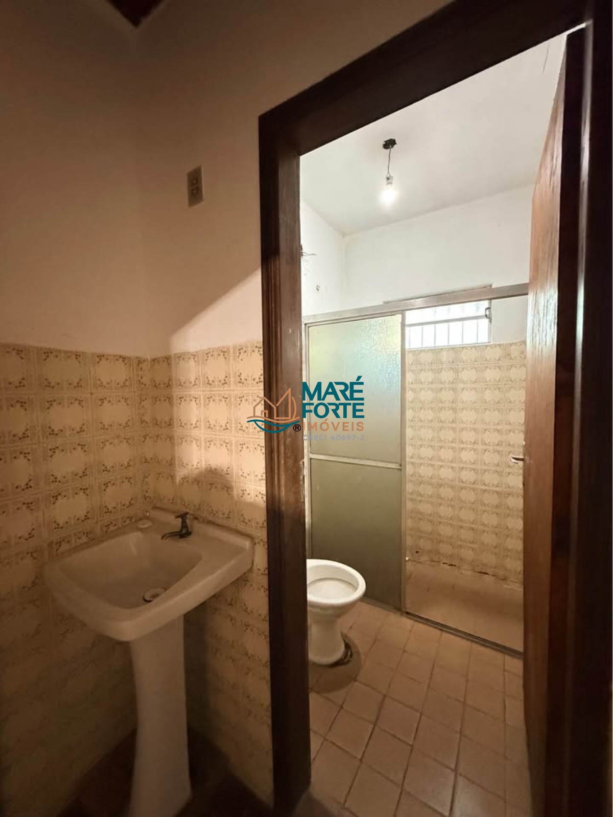 Casa com terreno inteiro e edícula a 450m da praia!