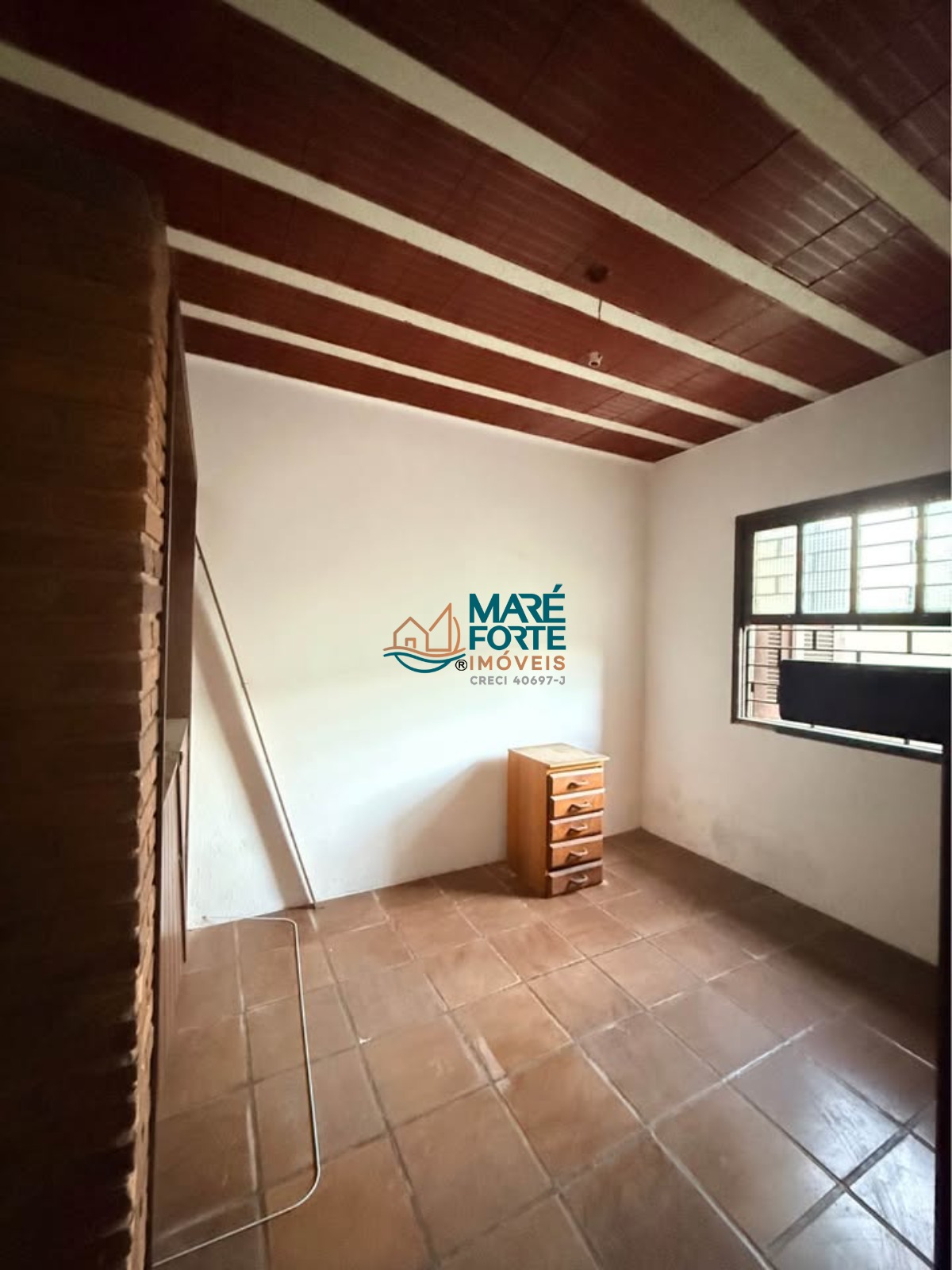 Casa com terreno inteiro e edícula a 450m da praia!