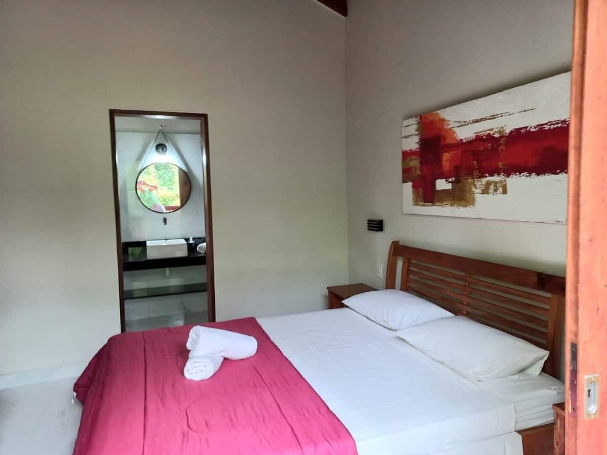 Refúgio Exclusivo em Itamambuca Casa a 500m da Praia com 4 Dormitórios