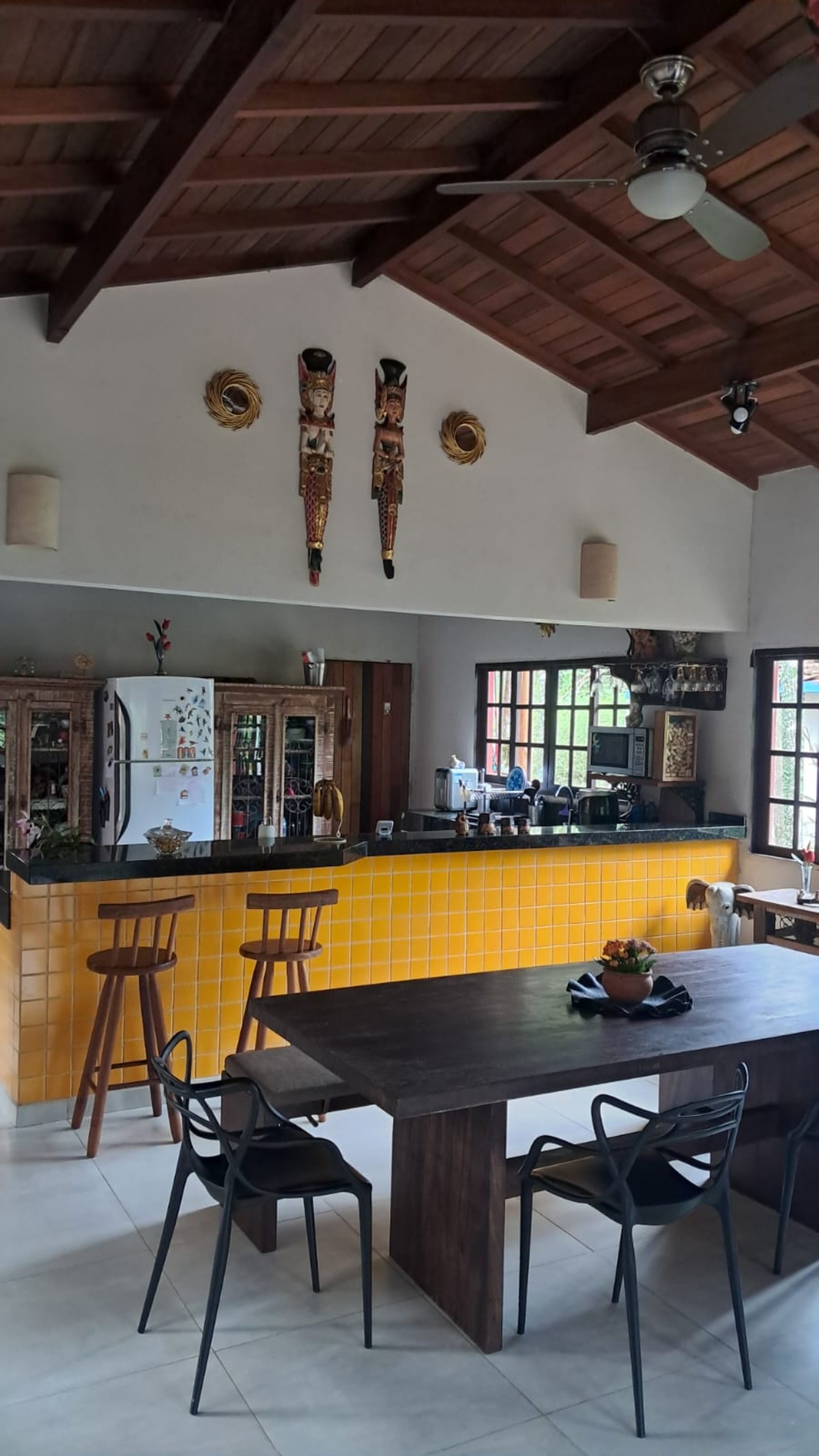 Refúgio Exclusivo em Itamambuca Casa a 500m da Praia com 4 Dormitórios