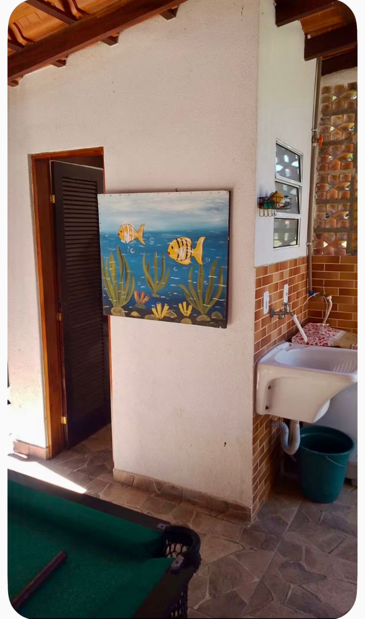 Casa no Estaleiro a 30 metros da Praia .