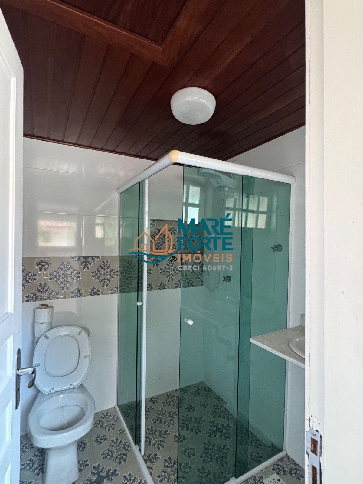Uma casa linda, espaçosa e pronta para você aproveitar!