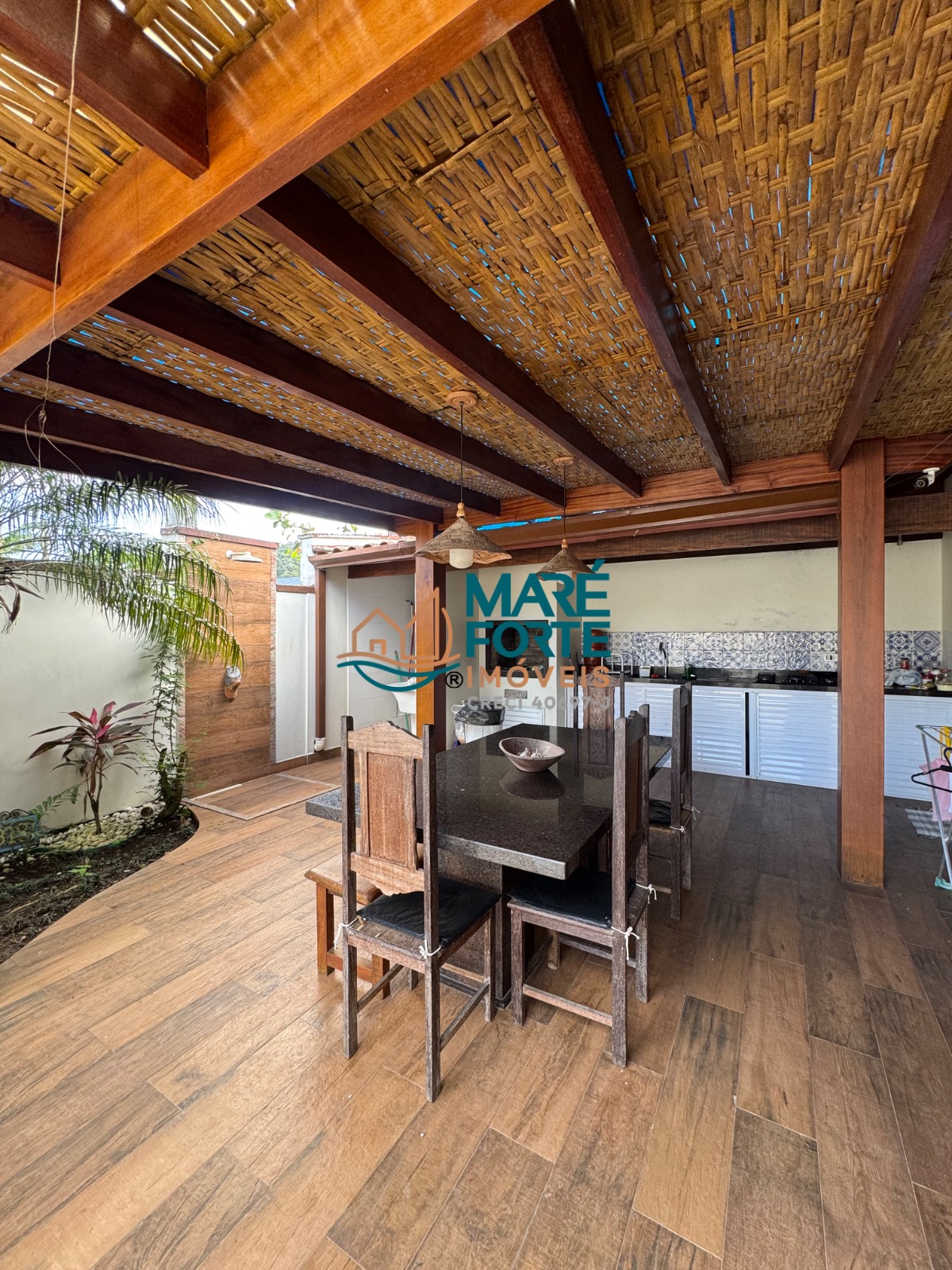 Uma casa linda, espaçosa e pronta para você aproveitar!