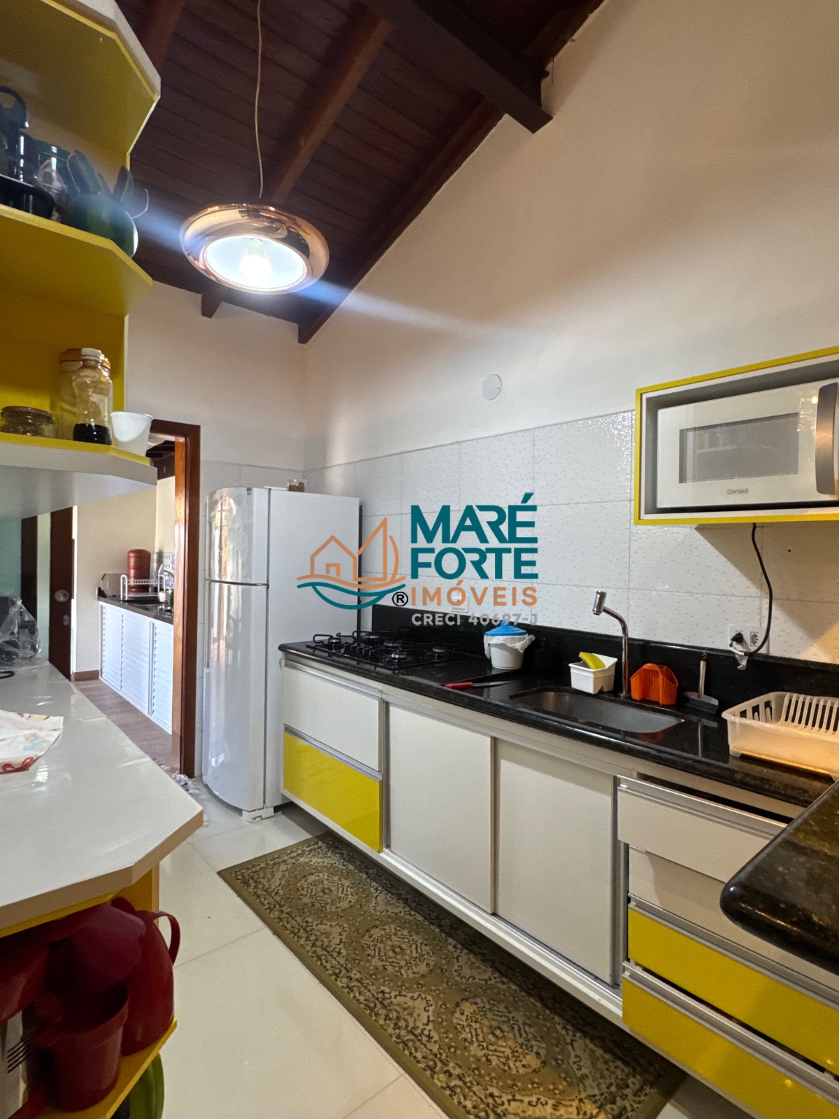 Uma casa linda, espaçosa e pronta para você aproveitar!