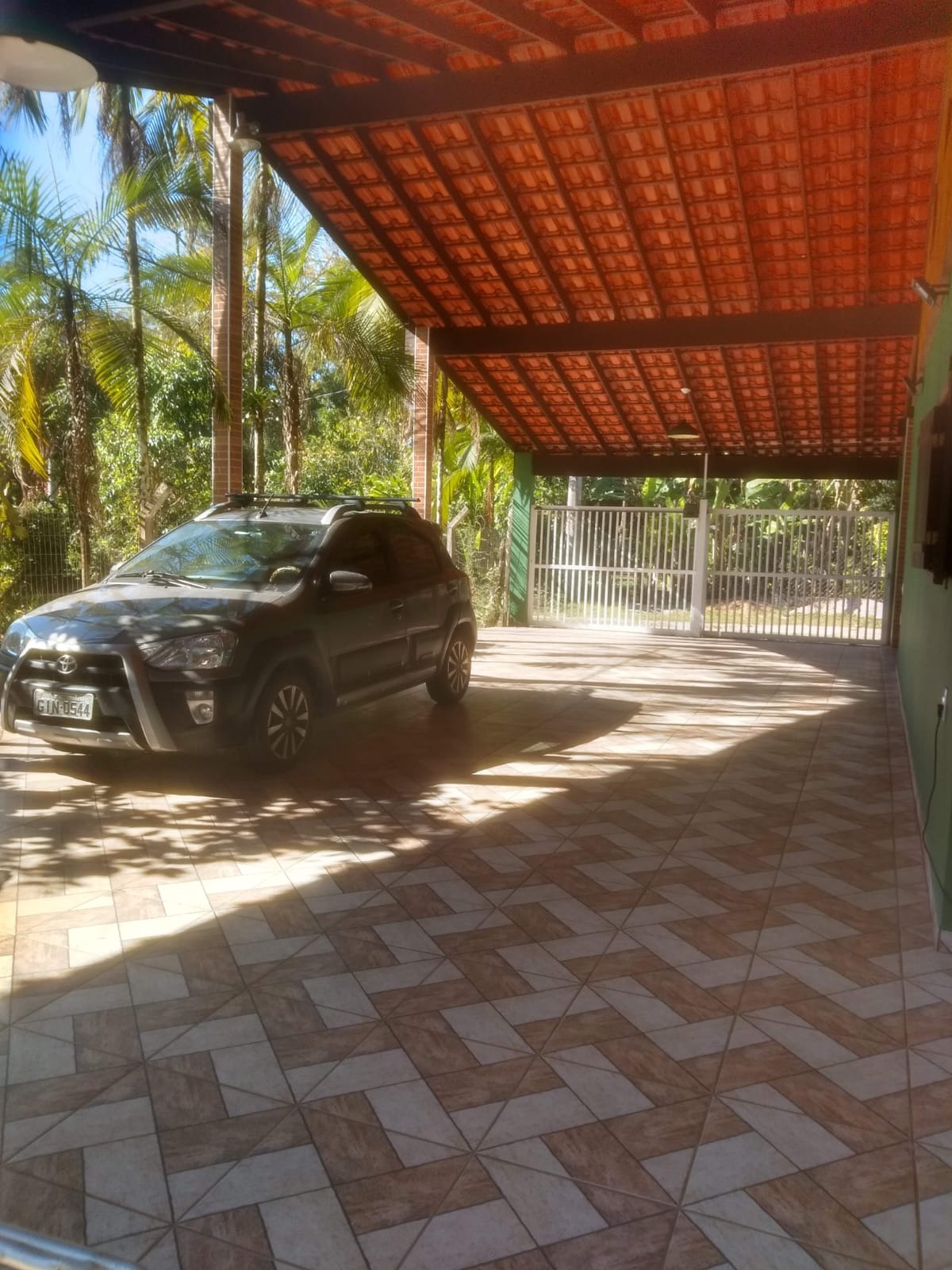 Casa com Piscina a 300m da Praia de Ubatumirim.