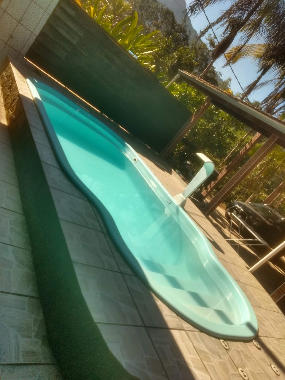 Casa com Piscina a 300m da Praia de Ubatumirim.