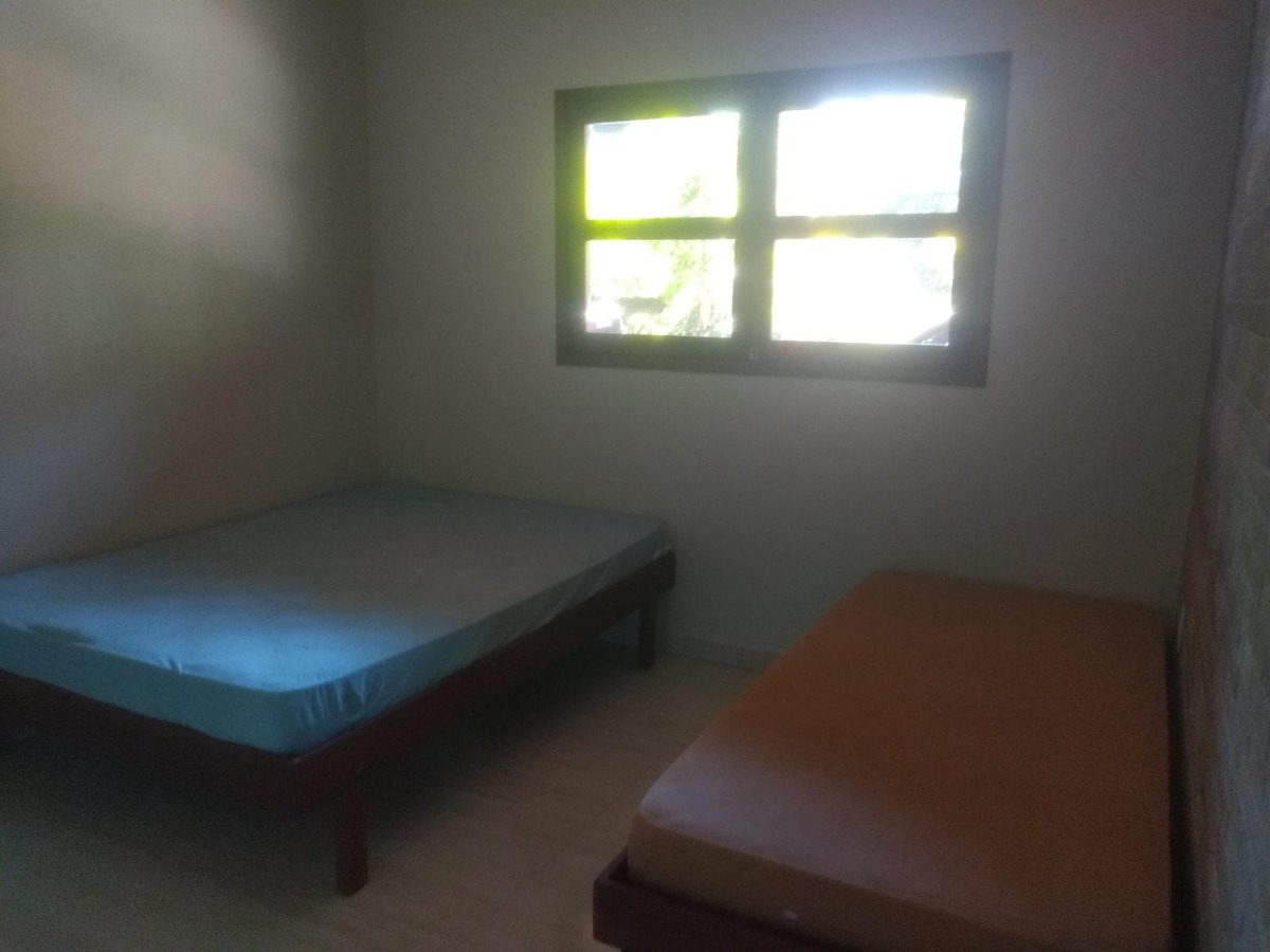 Casa com Piscina a 300m da Praia de Ubatumirim.