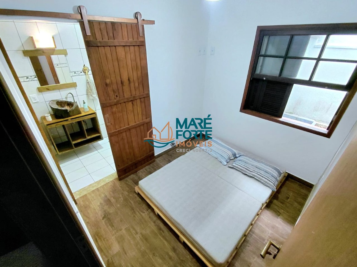 Casa com quintal e varanda gourmet próxima a praia!
