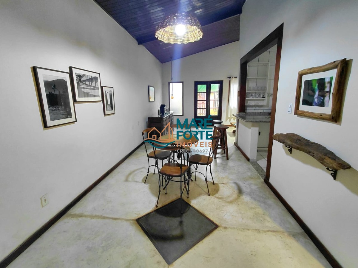 Casa com quintal e varanda gourmet próxima a praia!