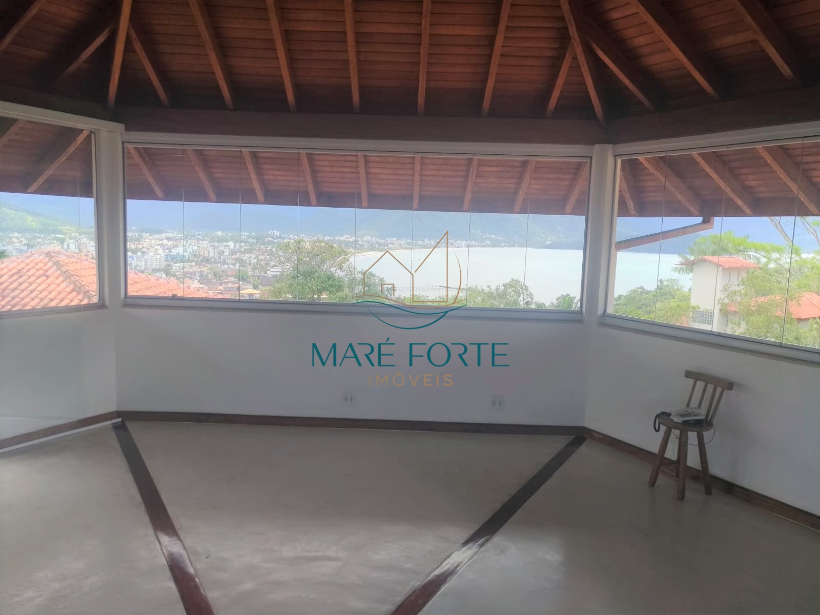 Casa de Condomínio à venda com 6 quartos, 314m² - Foto 24
